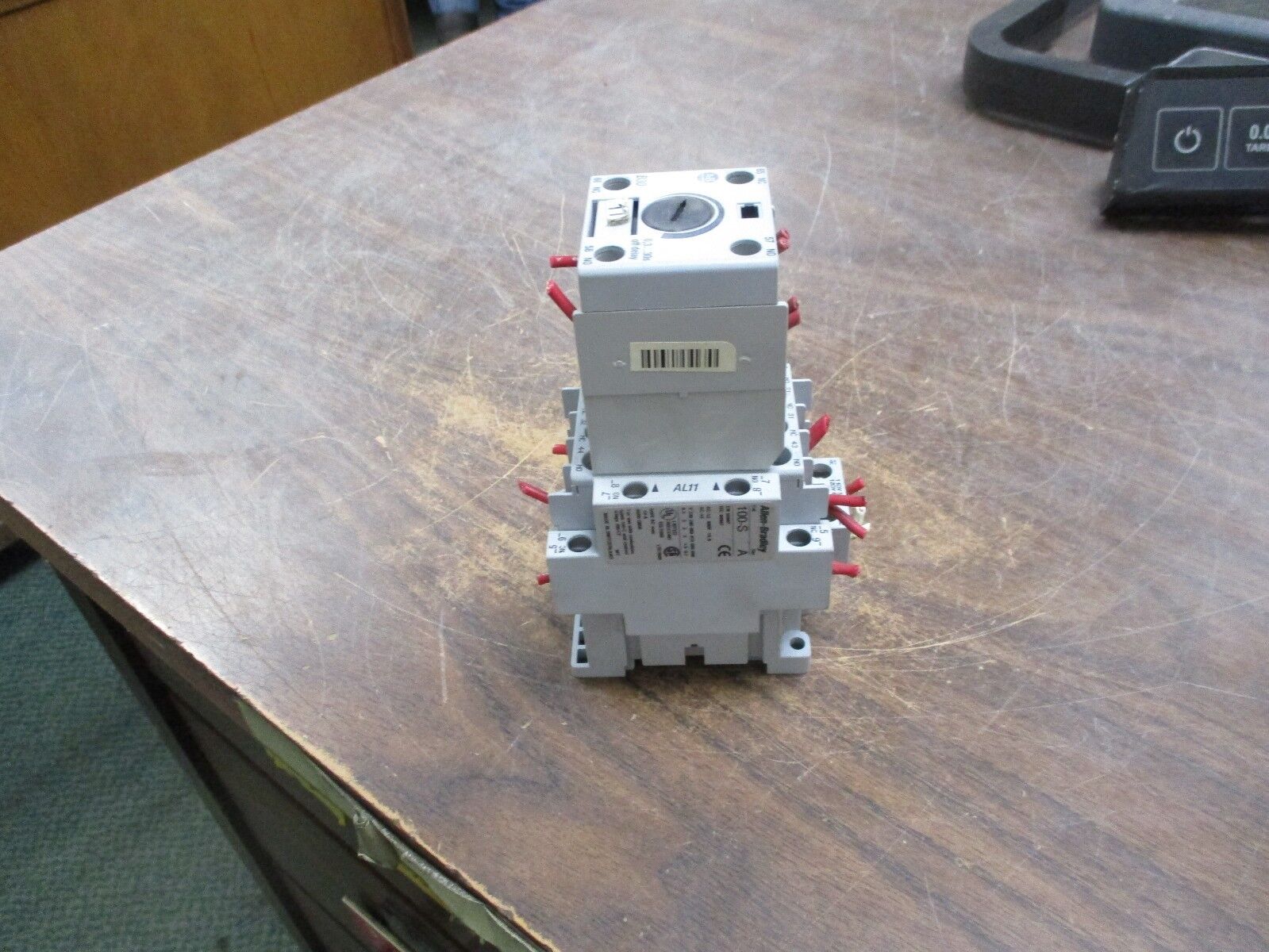 Allen-Bradley Time Delay Relay 700-CFZ1330D 120V Coil 25A 600V Delay:0.3-30s