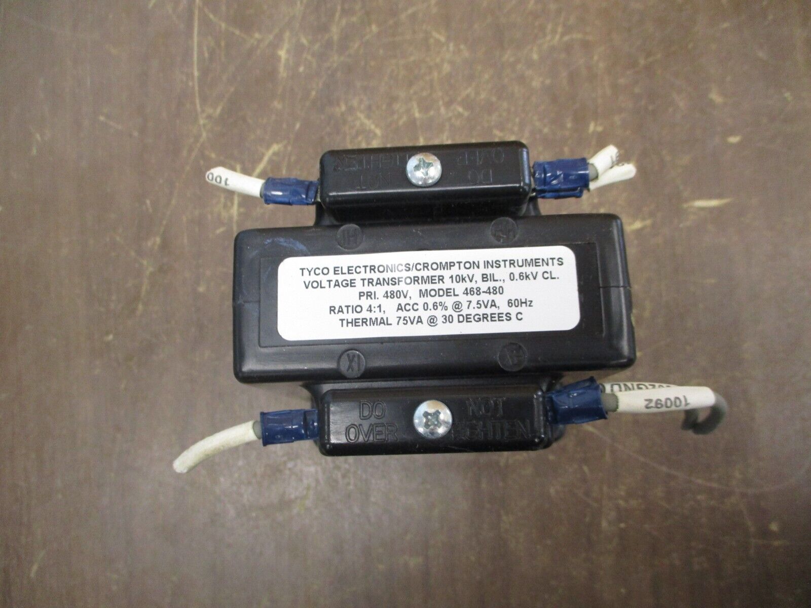 Tyco / Crompton Voltage Transformer 468-480 Pri: 480V Ratio 4:1 10kV BIL 60Hz