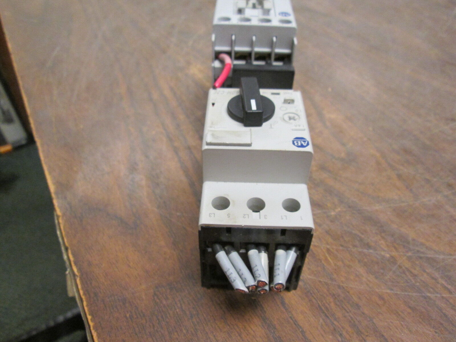 Allen-Bradley Starter 100-C09*10 / 140M-C2E-B16 120V Coil 25A 600V Trip: 1-1.6A