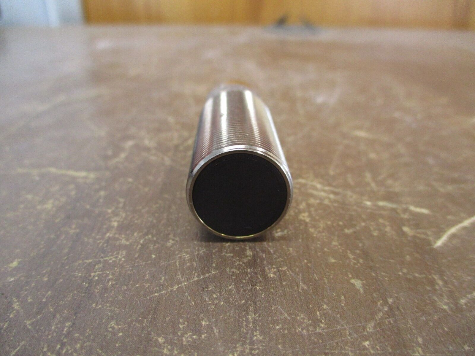 Allen-Bradley Inductive Proximity Sensor 872C-D5NP18-D4 Ser. E 10-30VDC