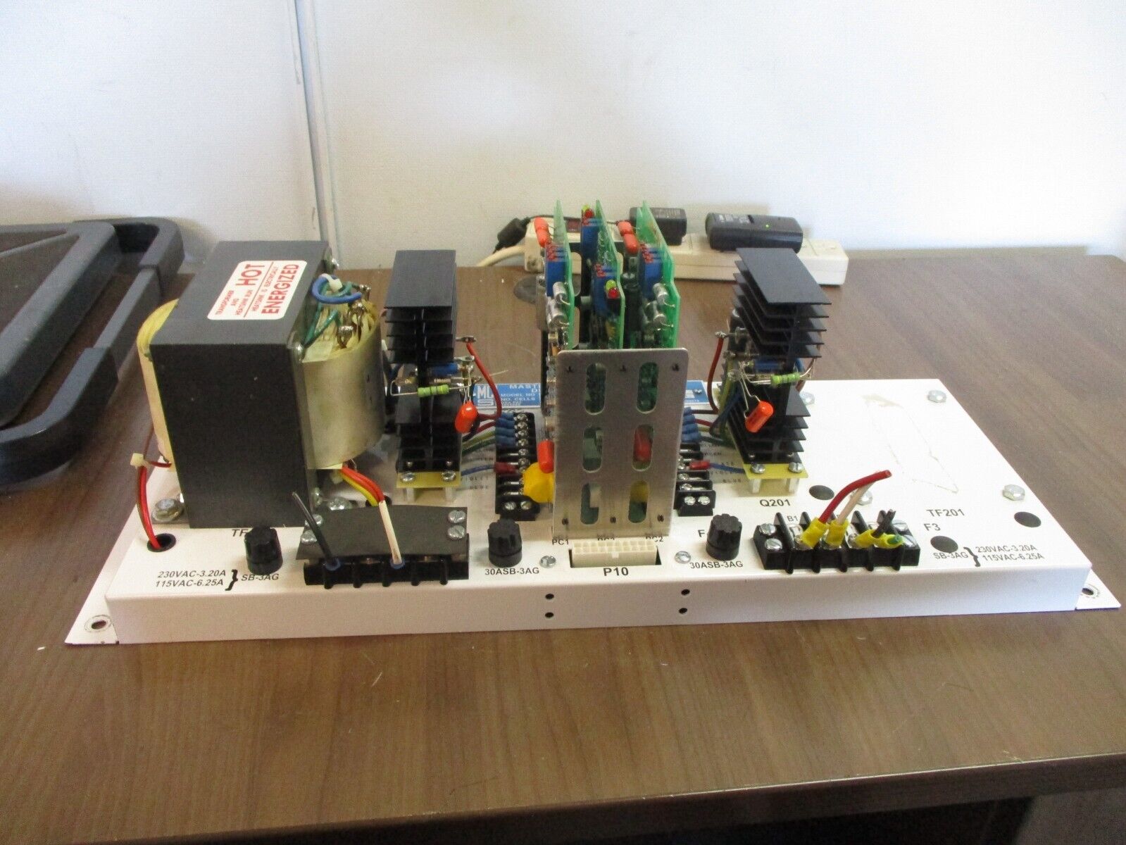 MCS Dual Battery Charger B-651002-1 Model #: MBC 3C-12V-10A-LA Output: 12VDC 10A
