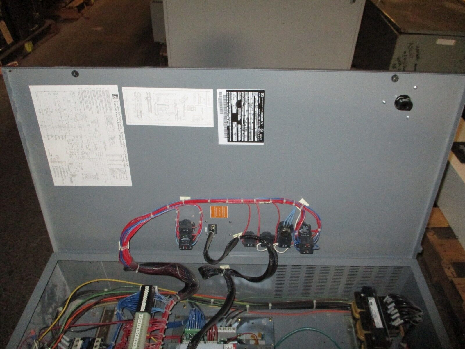 Square D EconoFlex Altivar AC Drive w/ Bypass 8839 58EJG4VY Ser. A 15HP 3Ph Used
