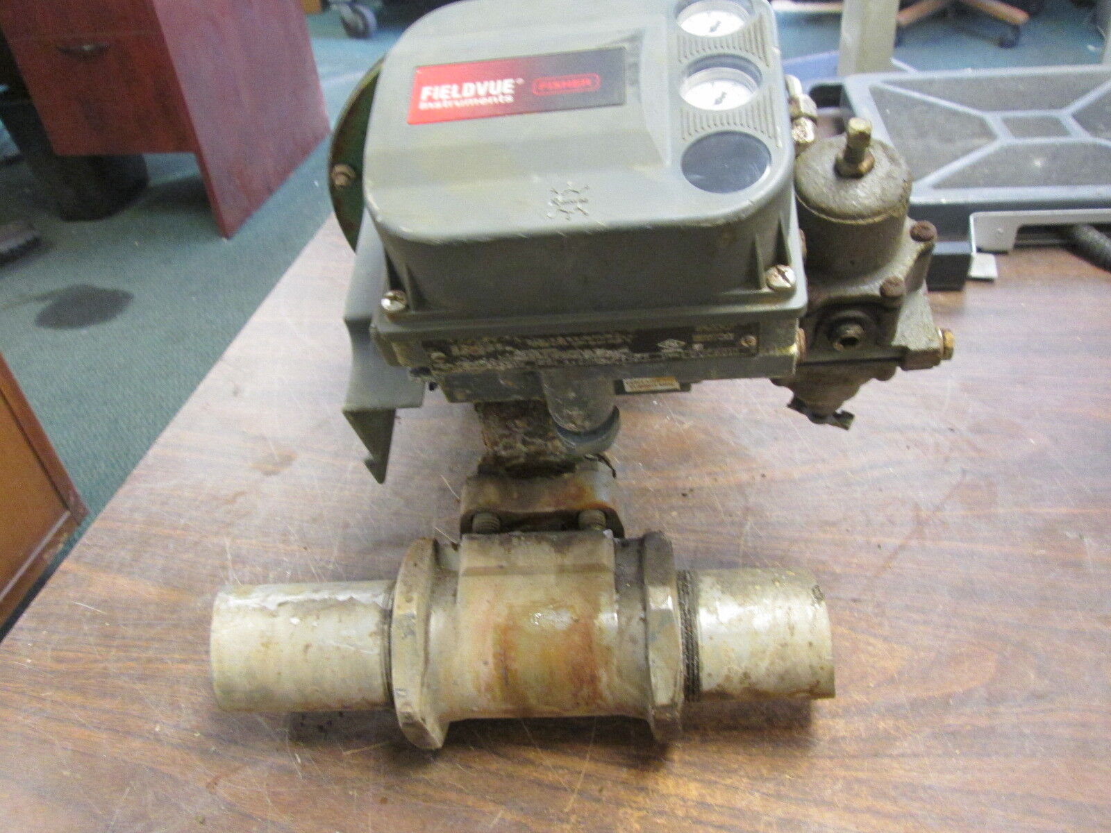 Baumann Control Valve w/ Positioner 24588S Body Size: NPS Body Rating:Ch300 Used