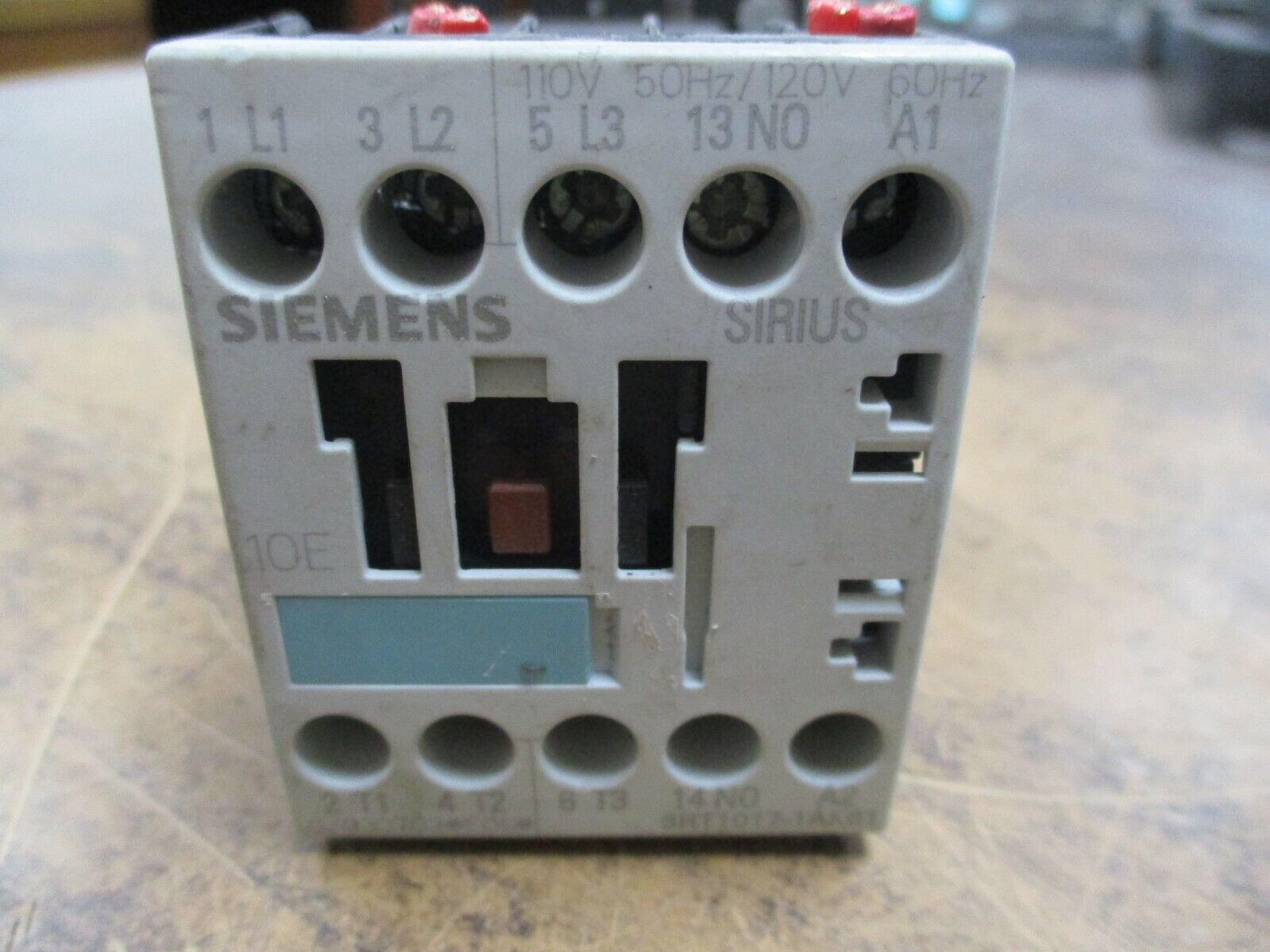 Siemens Sirius Contactor 3RT1017-1AK61 120V Coil 20A 600V Used