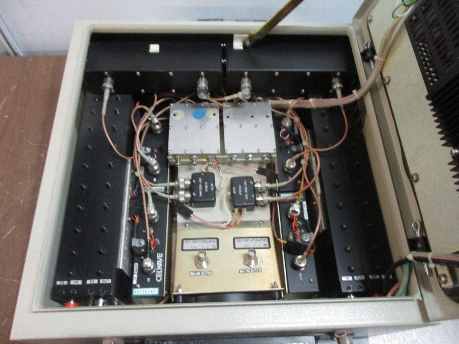 Celwave RF Repeater Amplifier 48550-N TX: 869-891.5 MHz RX: 824-846.5 MHz Used