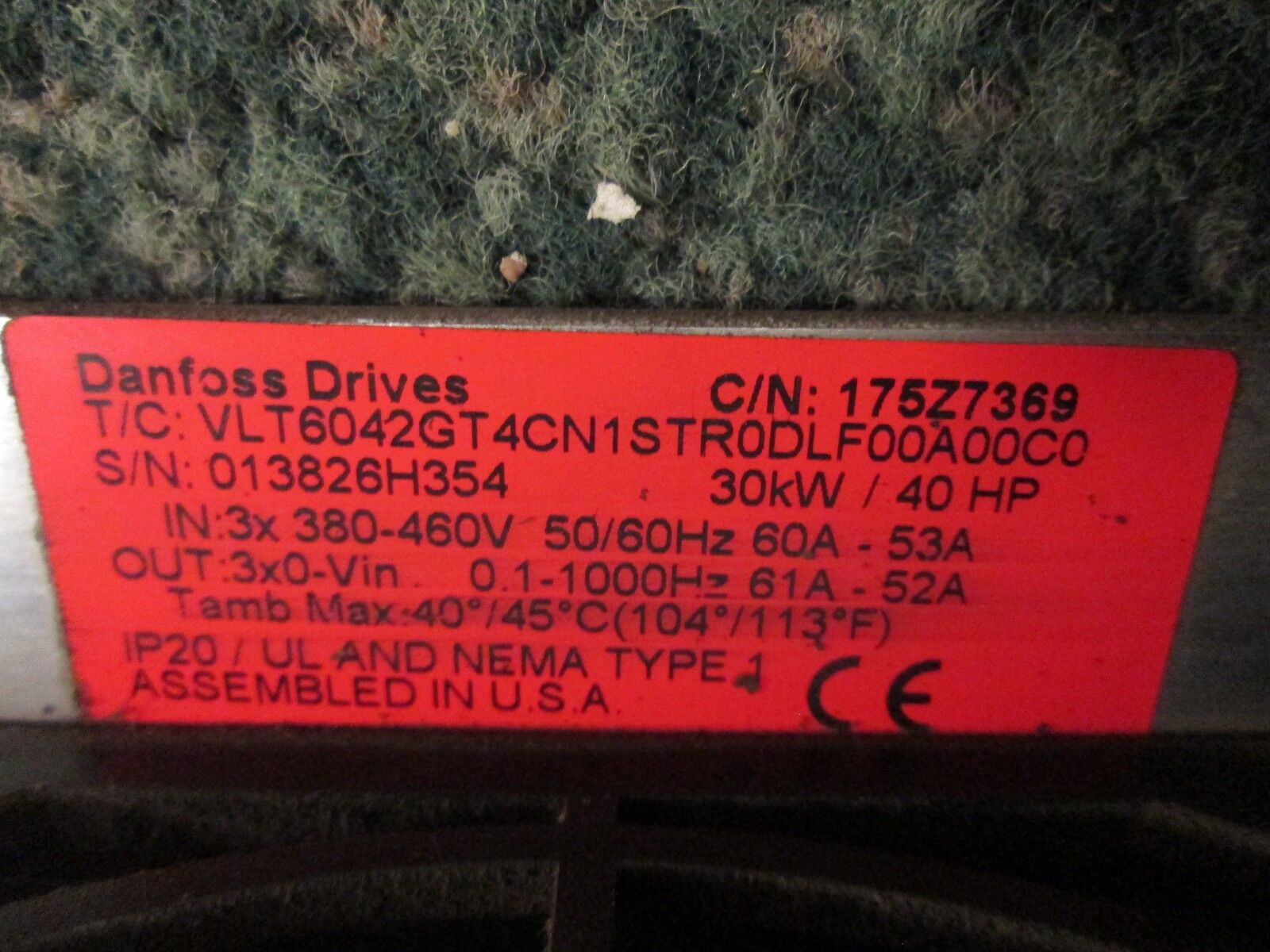 DanFoss AC Drive 175Z7369 40HP 3Ph In: 380-460V 60-53A Out: 0-In V 61-52A Used