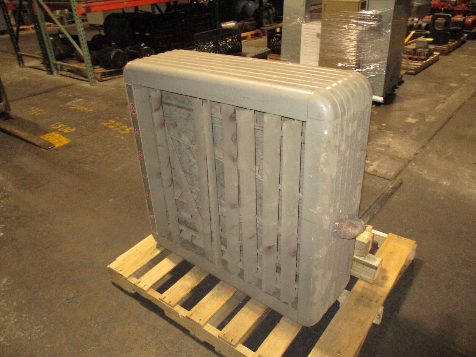 Modine Steam Heater 1110 1H14252D *Missing (1) Vent Fin* Used