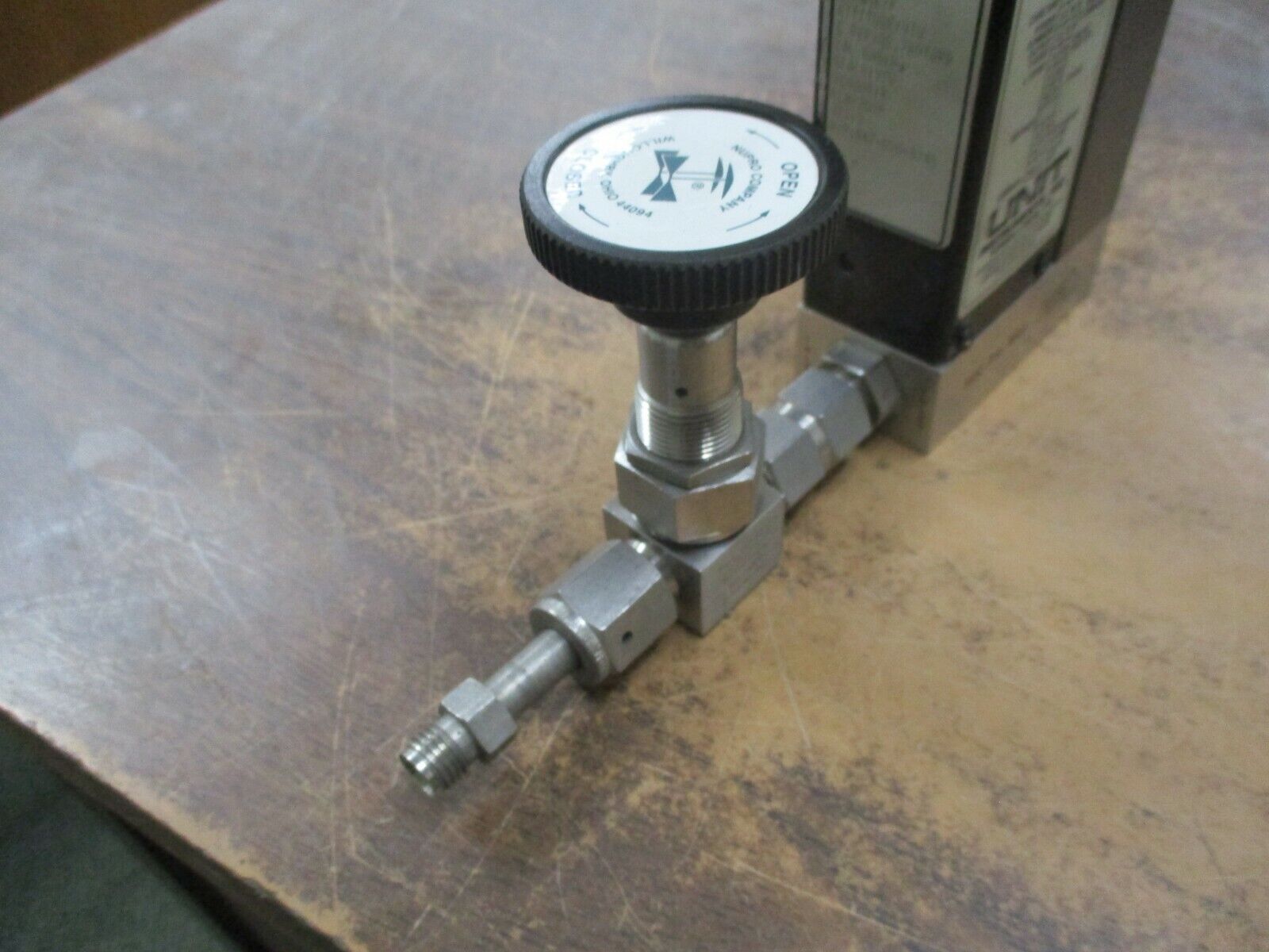 Unit Instruments Mass Flow Controller UFC-1100A Output: 0-5VDC Power: 15VDC Used