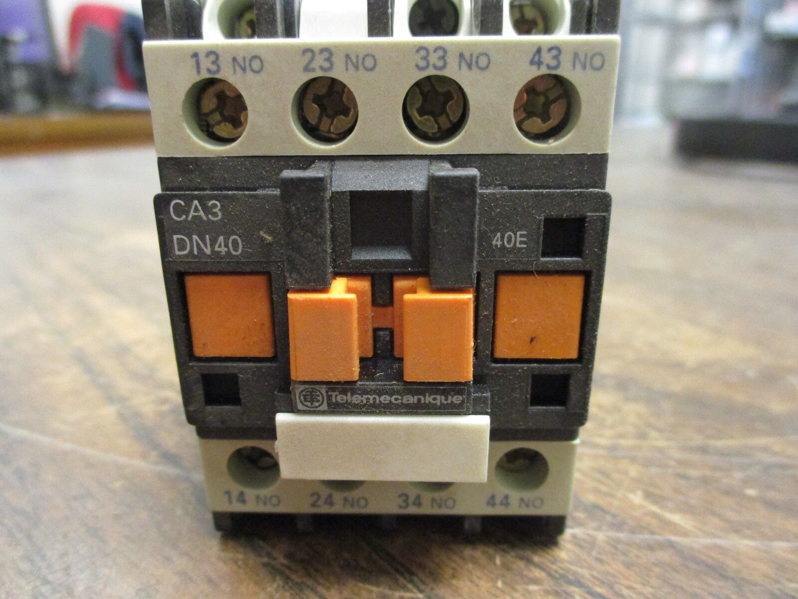 Telemecanique Contactor CA3 DN40 24V Coil Used