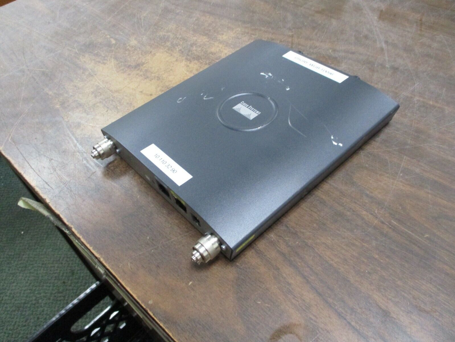 Cisco Systems Aironet 802.11a/b/g Access Point AIR-AP1242AG-E-K9 480V 380mA Used
