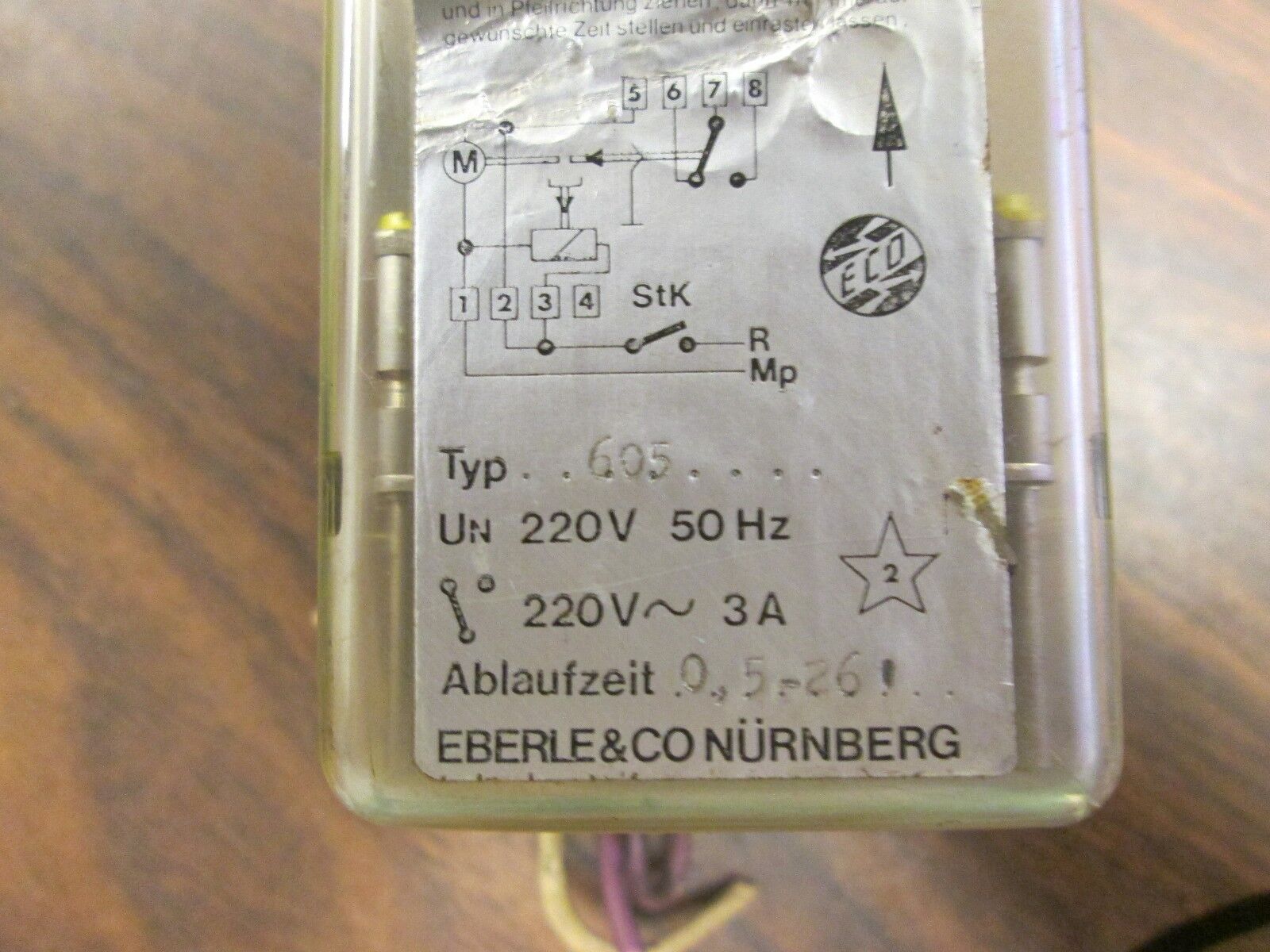 Eberle & Co Timer 605 , 0.5-26 Sec. 220V 3A 50Hz *Cracked Corner* Used
