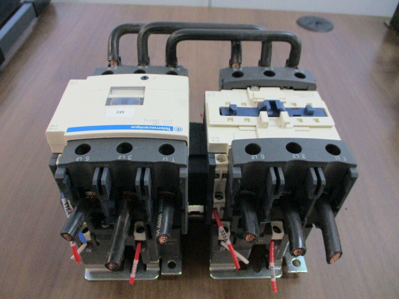 Telemecanique Reversing Contactor, LC1 D8011, 120 V coil, 110A  Used
