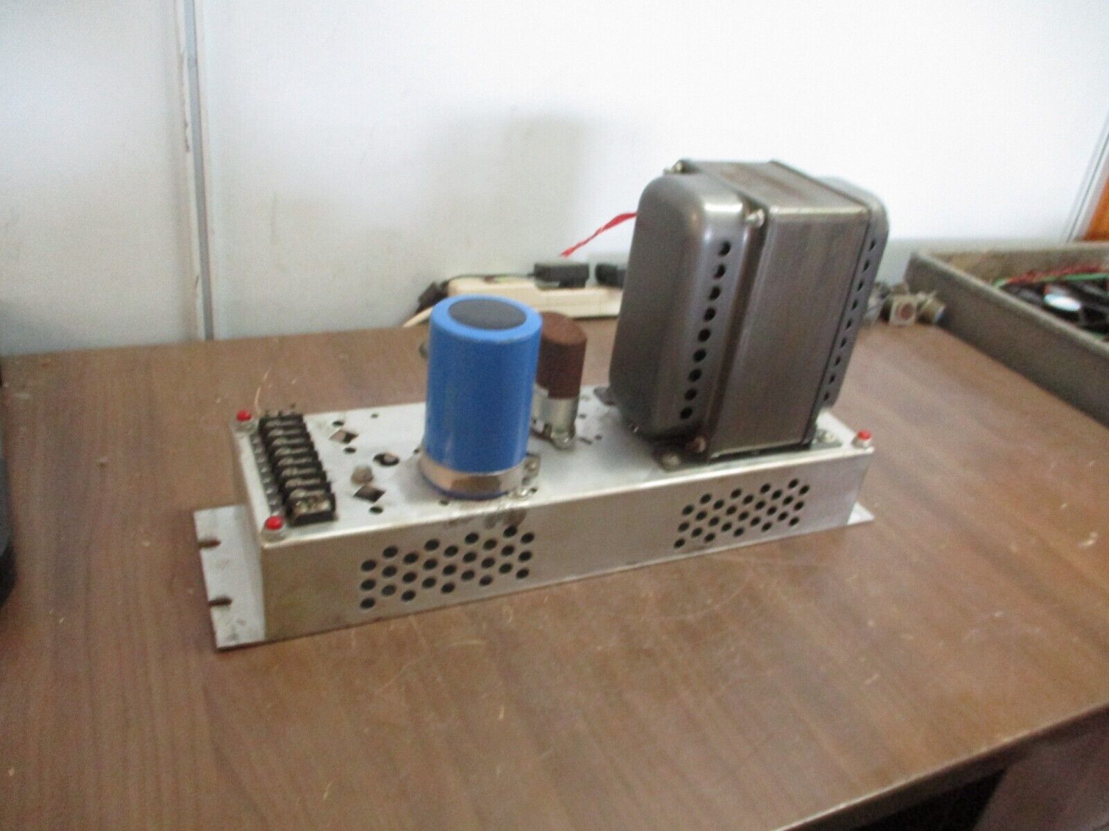 Sola DC Power Supply 28-1125 Input: 100-130VAC 60Hz Output: 125VDC 2A Used