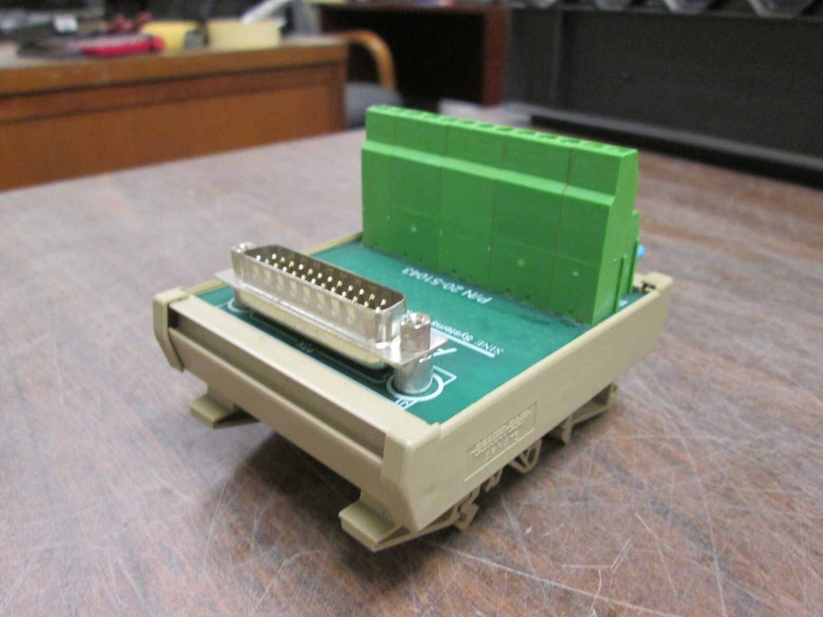 Amphenol Connector Terminal 20-51043 Used