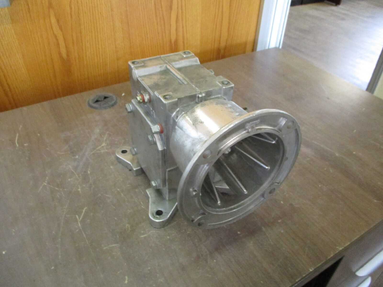 Electra-Gear Aluminum Reducer 21ALC1450R/F Ratio 50:1 Frame: 7709324 Used