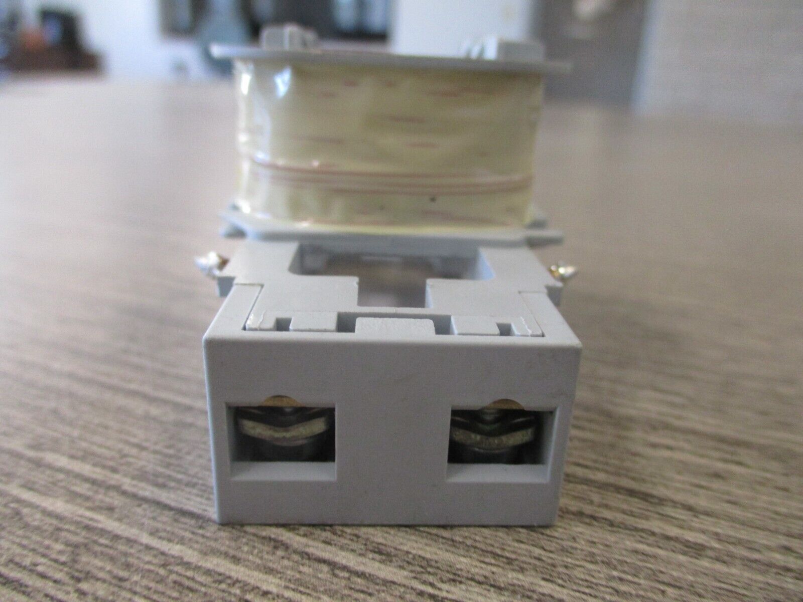 Allen-Bradley Magnetic Coil TC855 24 V 50/60 HZ Used.