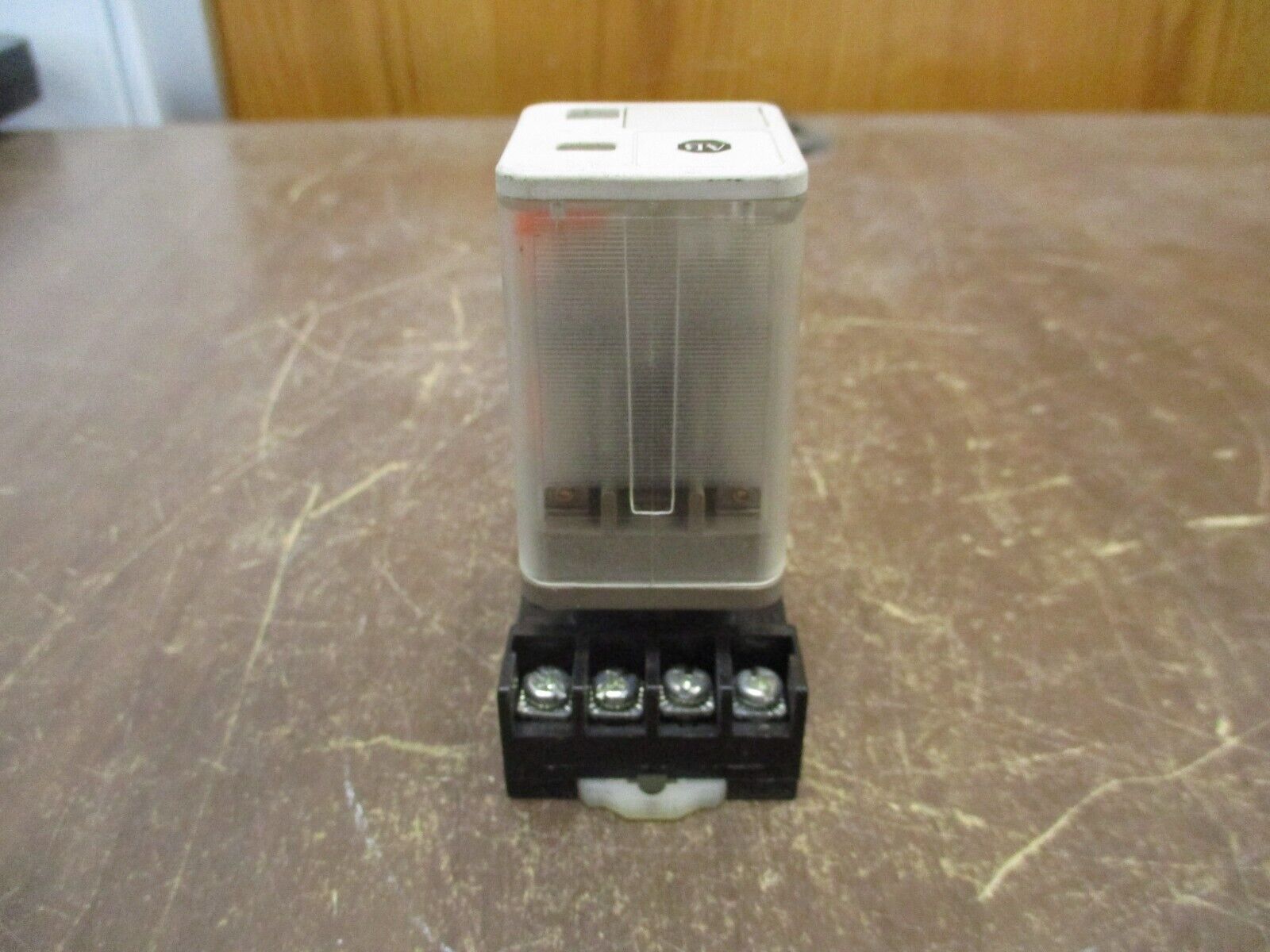 Allen-Bradley Relay 700-HA33Z24 Ser. C 24VDC Coil w/ Base Used