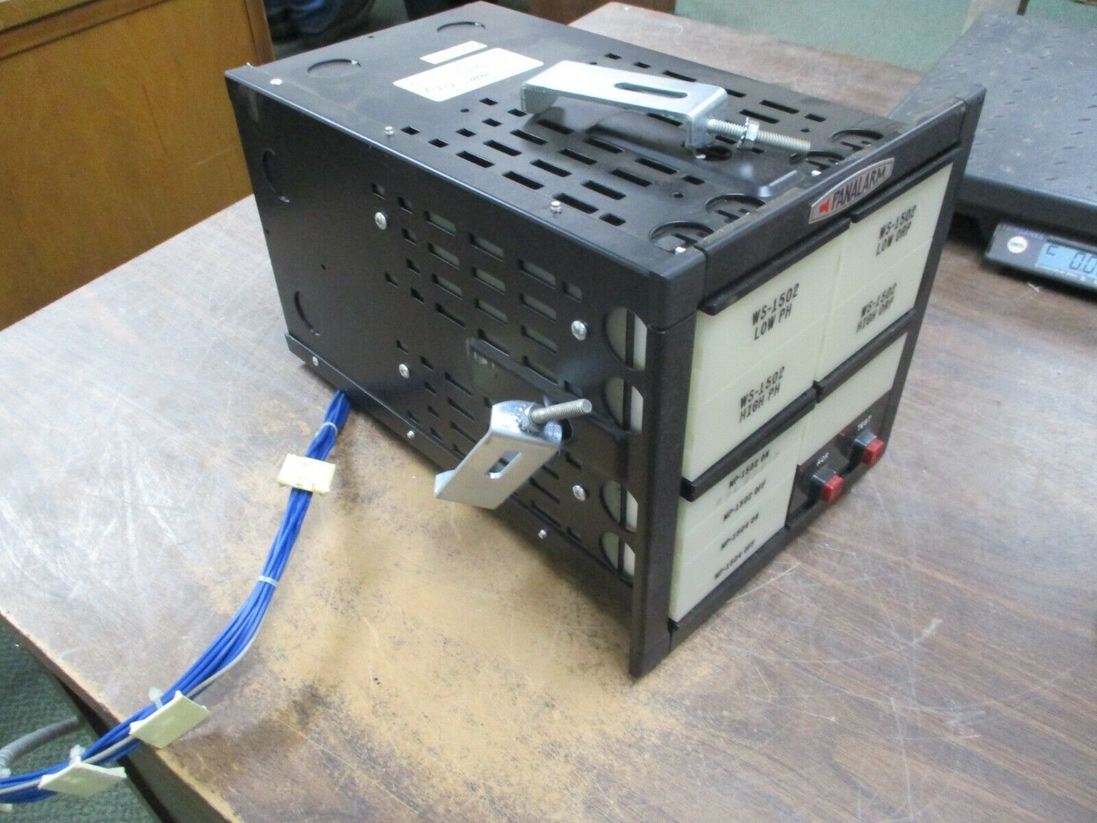 Panalarm Annunciator 90450AF1-1 Rev. 1 *Missing (1) Mount* Used