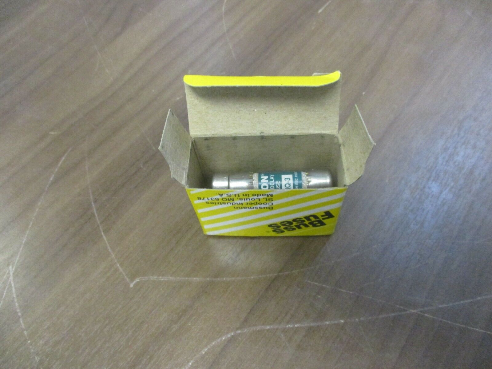 Buss Tron Fuse FNQ-3 3A 600V *Box of 5* New Surplus