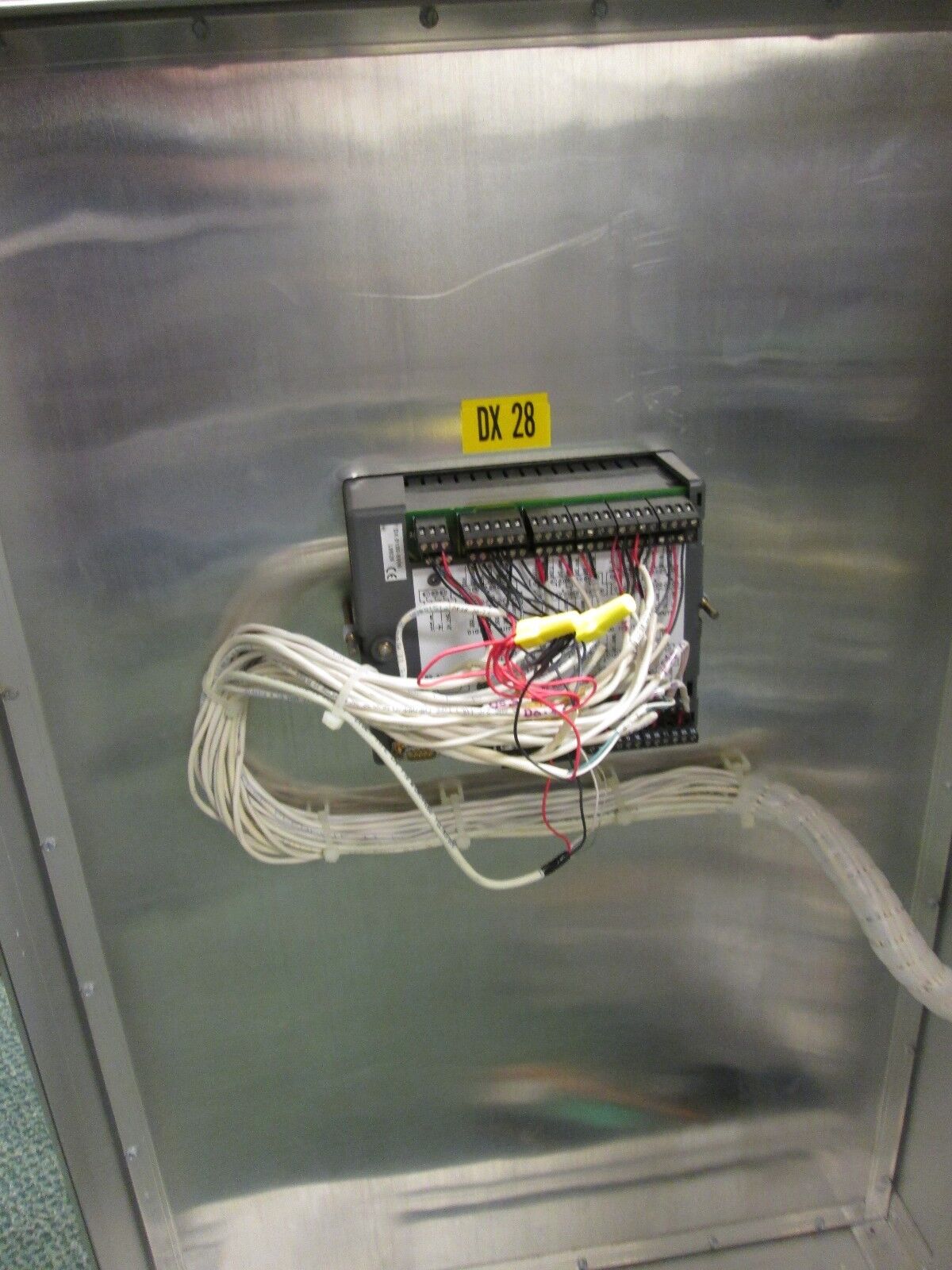 Metasys M-8100 Control Cabinet DX-9100-8454 XP9102 RS485 OAP102 OAP103 Used