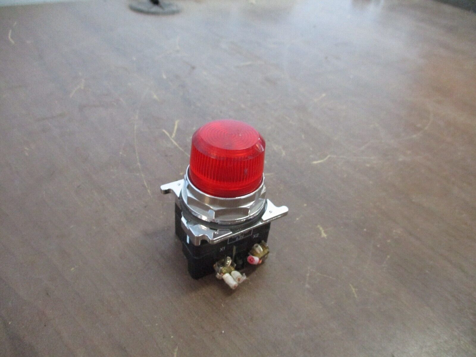 Cutler-Hammer Indicator Light 10250T / 91000T Red Used