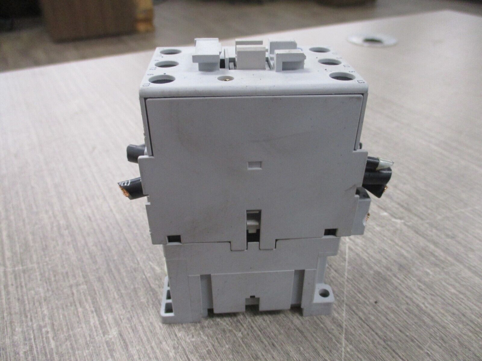 Allen-Bradley Contactor 100-C37*00 480V Coil 60A 600V Used