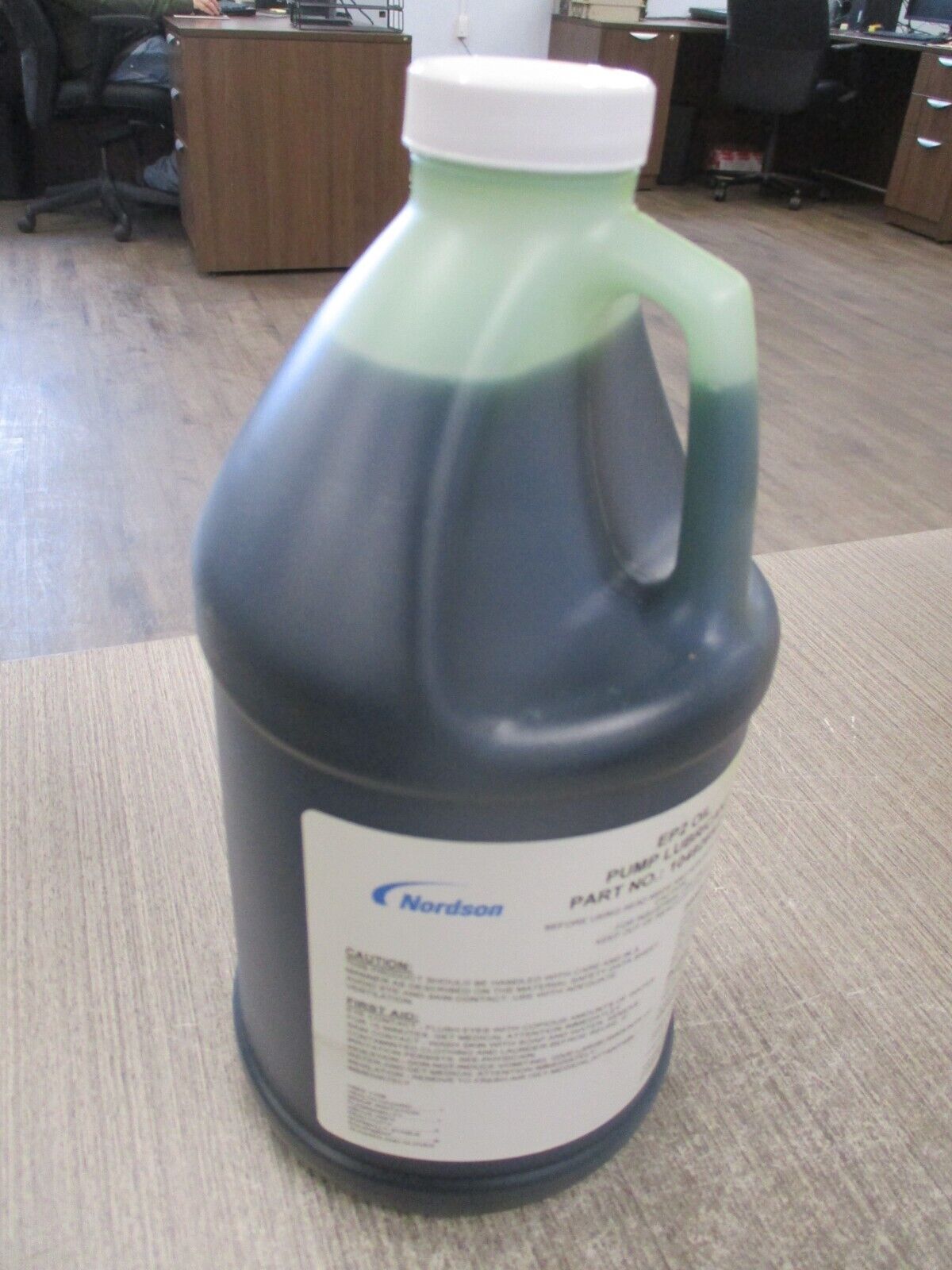 Nordson EP2 Oil Pump Lubricant 1049265 2 QT New Surplus