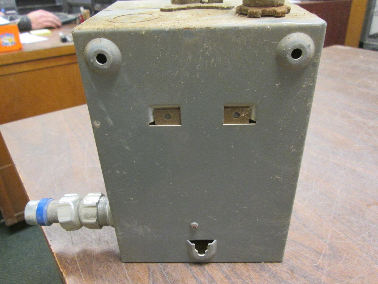 Allen-Bradley Enclosed Size 00 Starter 709TAD 120V Coil Used