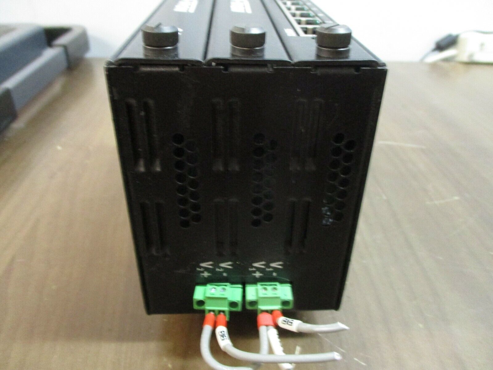 N-Tron 3-Slot Chassis w/ Ethernet Switch 900B FW. Rev. E 10-30VDC 2A Used