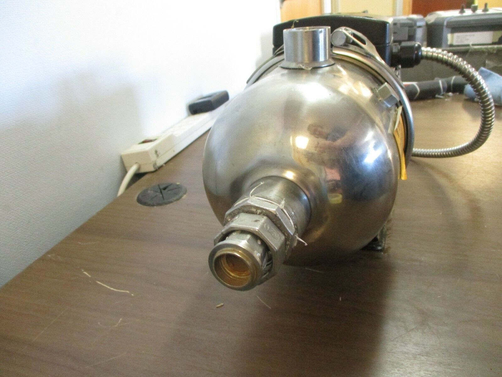 CNP Stainless Steel Pump CHL4-20LSW5C 0.75HP 15m Head 4m3/h Used