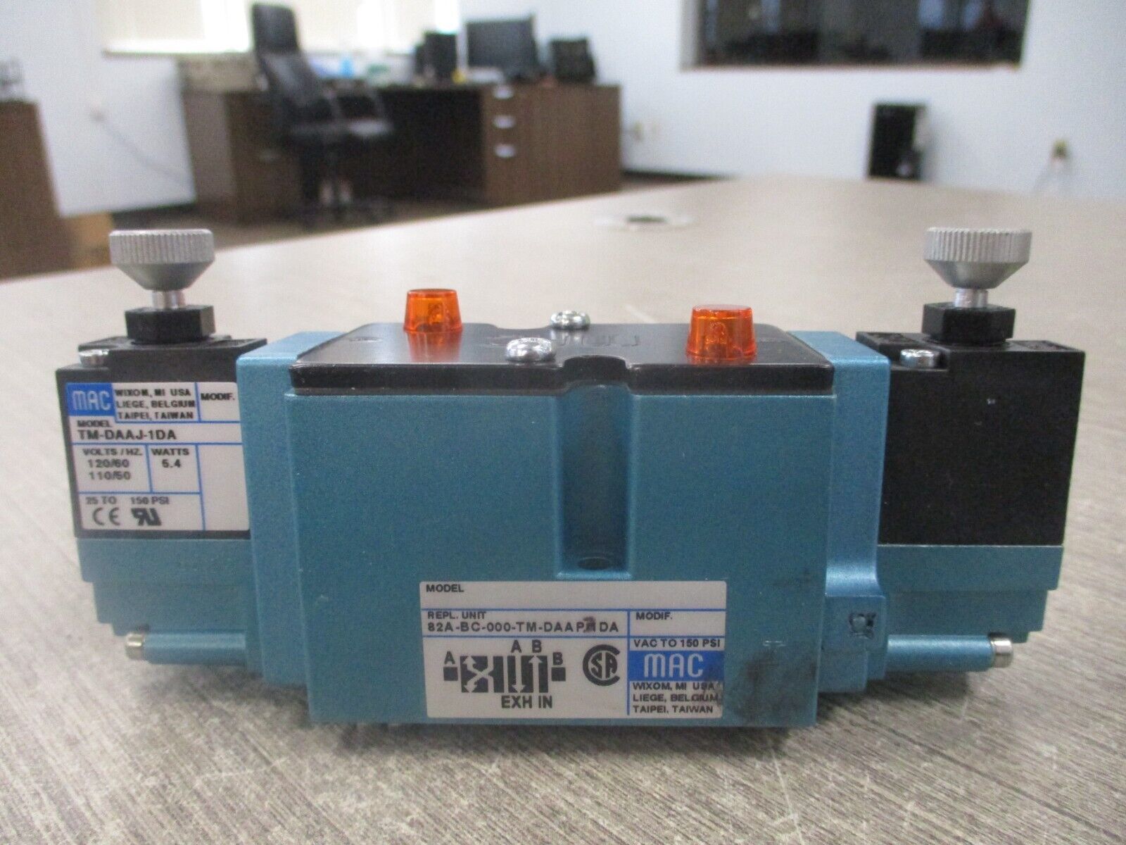 MAC Solenoid Valve 82A-BC-000-TM-DAAP-1DA Used