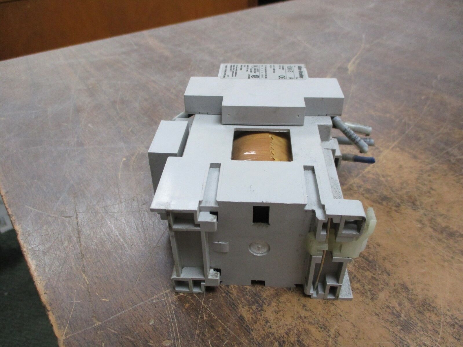 Allen-Bradley Contactor 100-C09Z*10  32A  24VDC Coil  Used