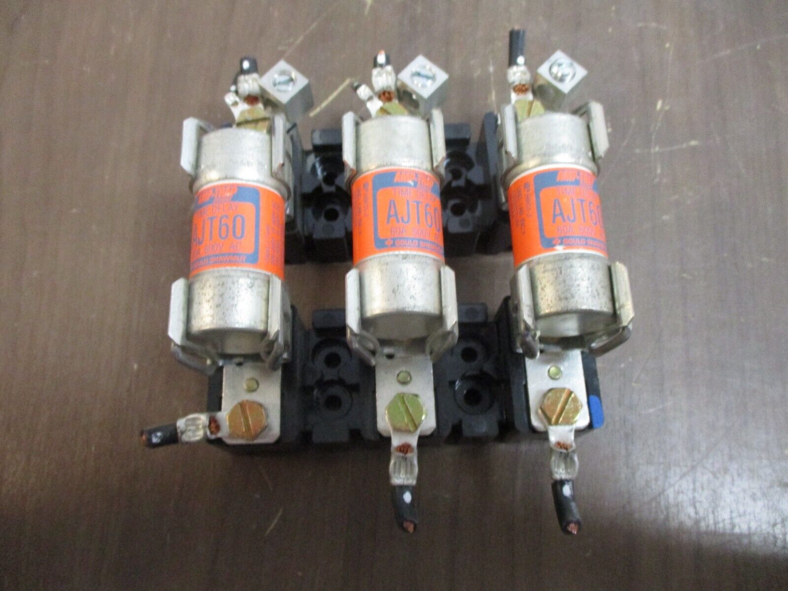 Allen-Bradley Fuse Holder w/ Fuses 4011682552 60A 600V 3P w/ (3) 60a Fuses Used