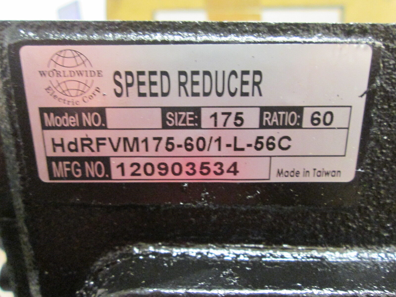 Worldwide Speed Reducer HdRFVM175-60/1-L-56C Size: 175 Ratio: 60 New Surplus