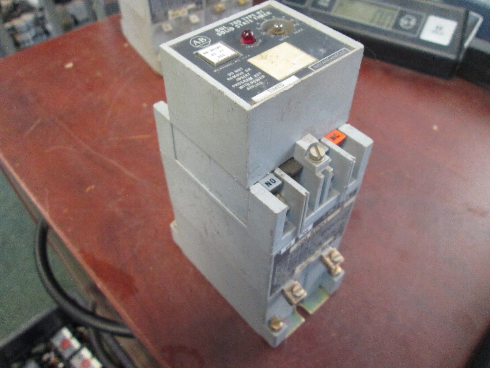 Allen-Bradley Solid State Timer 700 RTNX1 120V Coil Range: .05-.27sec Used