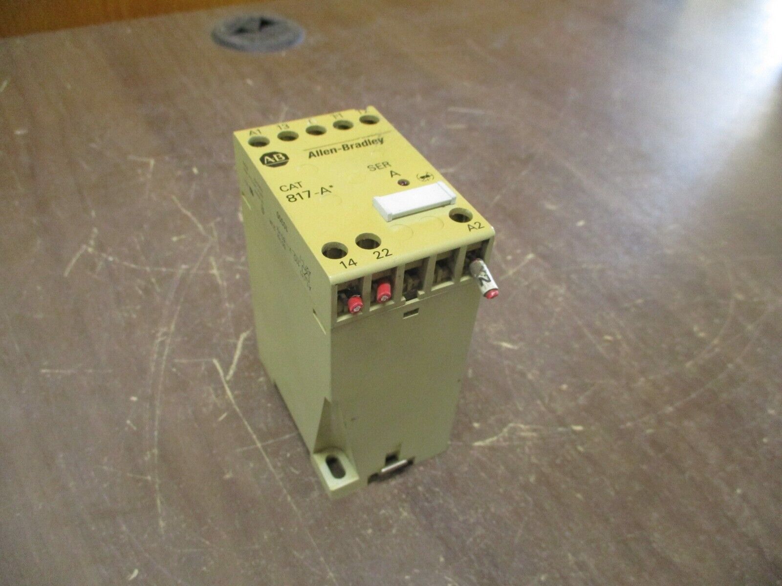 Allen-Bradley Relay 817-A* Ser A 110V 50/60Hz 2VA *Chipped* Used