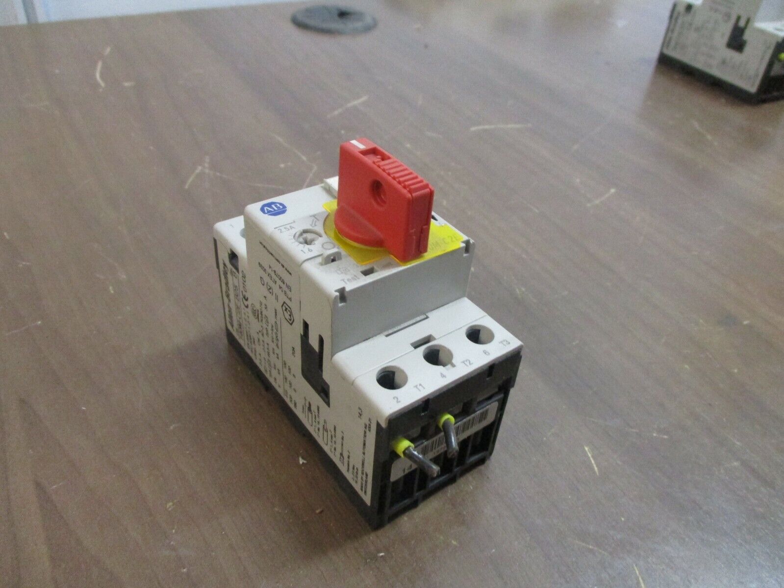 Allen-Bradley Manual Starter 140M-C2E-B25 Range: 1.6-2.5A Used