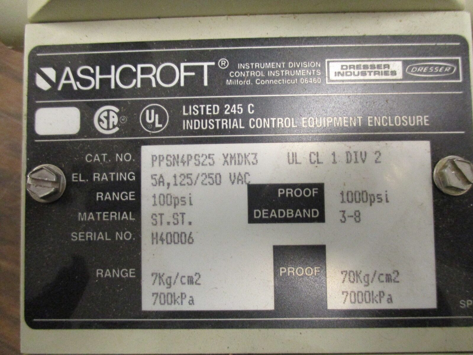 Ashcroft Pressure Switch PPSN4PS25 XMDK3 5A 125/250V Range:100-1000PSI New Surpl