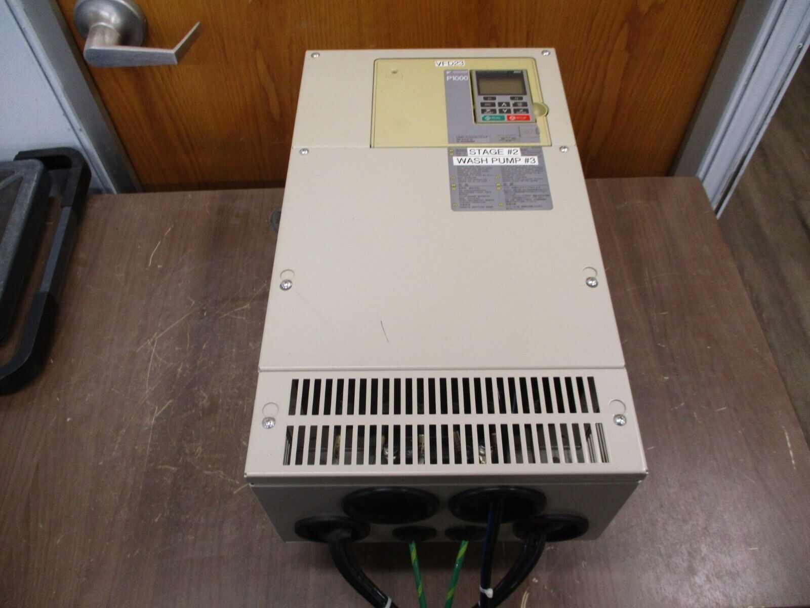 Yaskawa P1000 AC Drive CIMR-PU4A0072FAA Rev. A 50HP 3Ph w/ Keypad Used