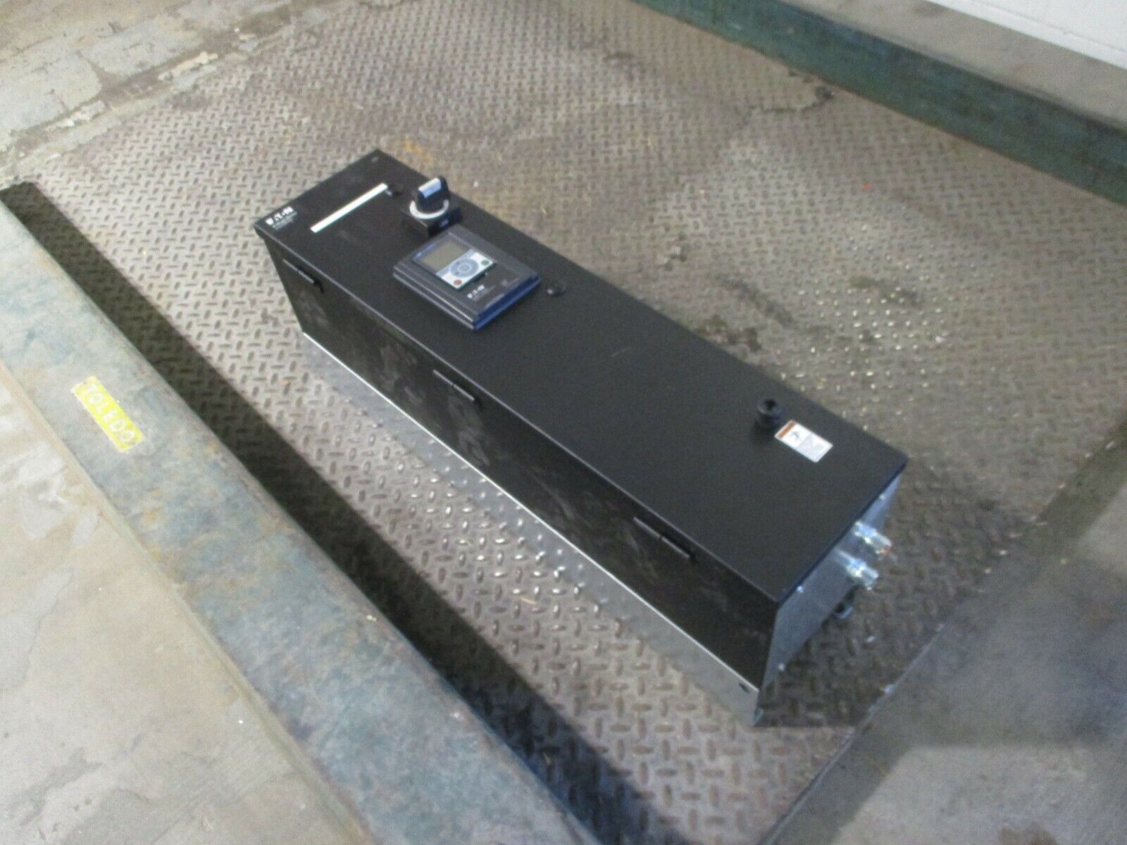 Eaton H-Max Series AC Drive w/ Intellipass Bypass HMX02134NA 15HP 3Ph Used
