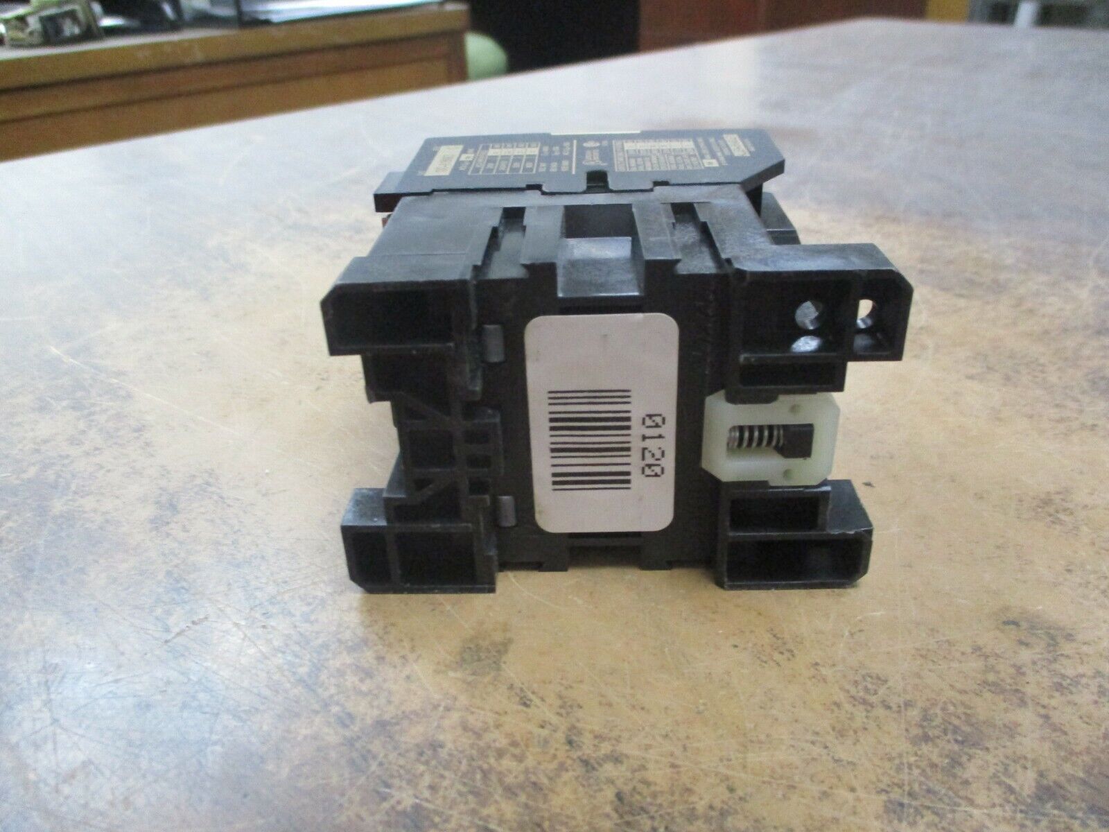 Allen-Bradley Contactor 100-A18NK3 Ser. C 24V 50Hz Coil 18A 600V Used