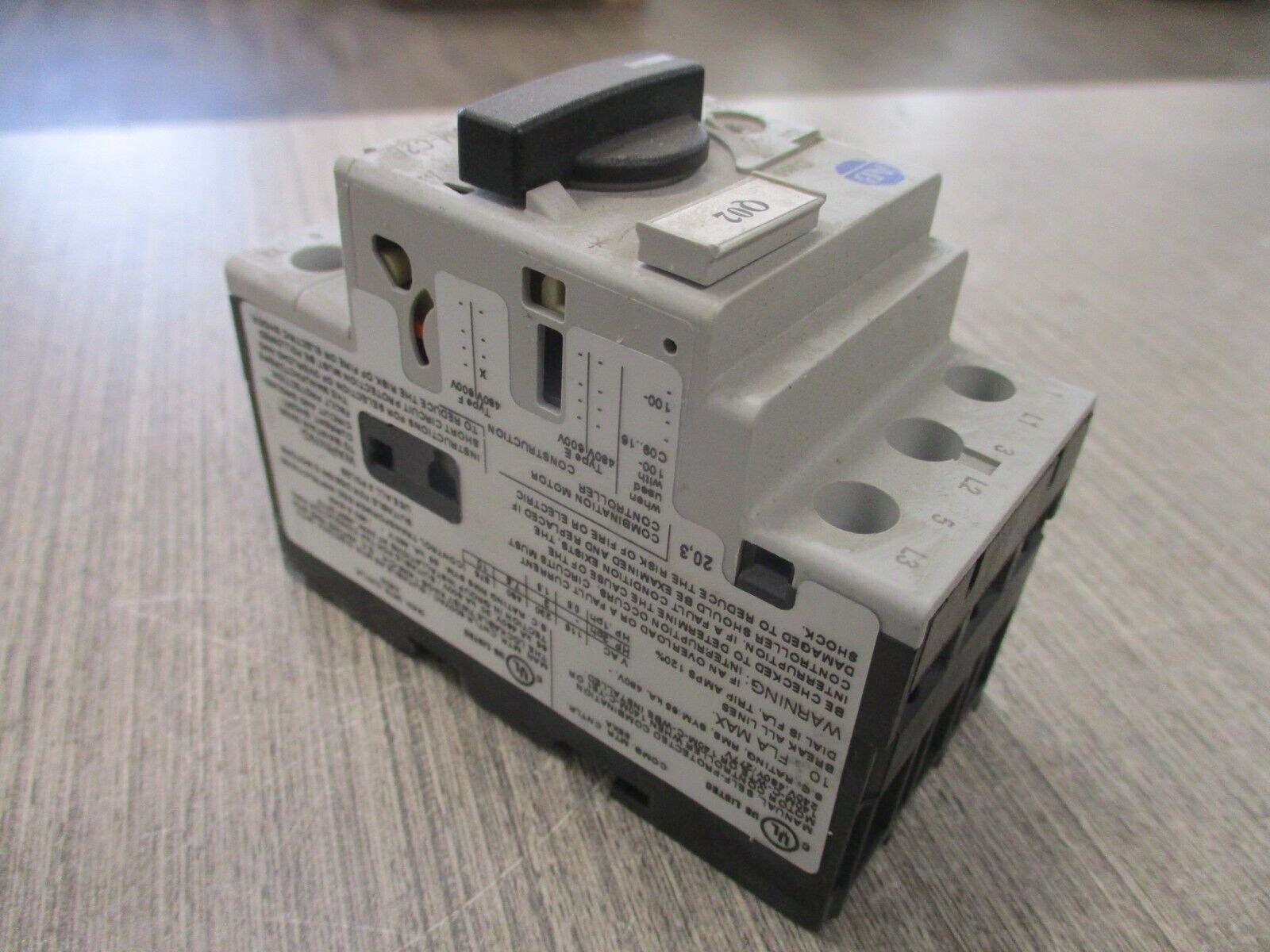Allen-Bradley Manual Motor Protector 140M-C2E-C10 Trip : 6.3-10A Used