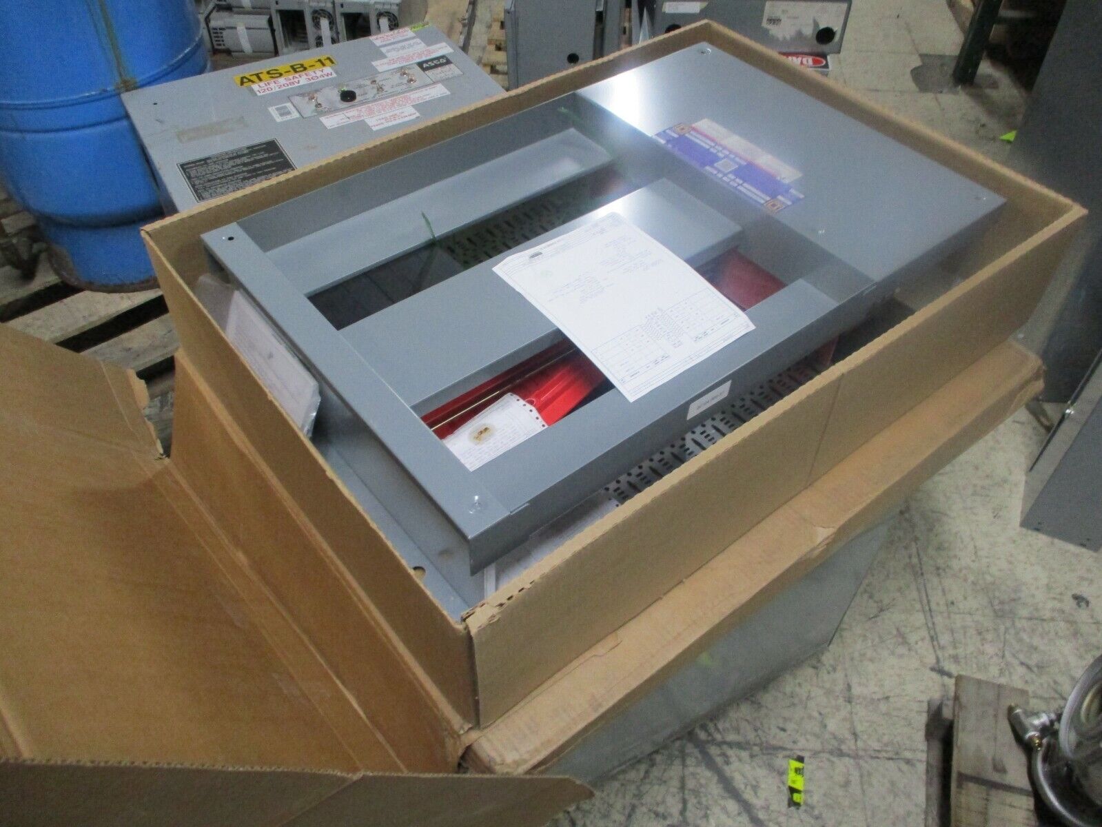 Square D I-Line Panelboard Interior w/ Trim Kit 44416624600010001 480Y/277V 250A