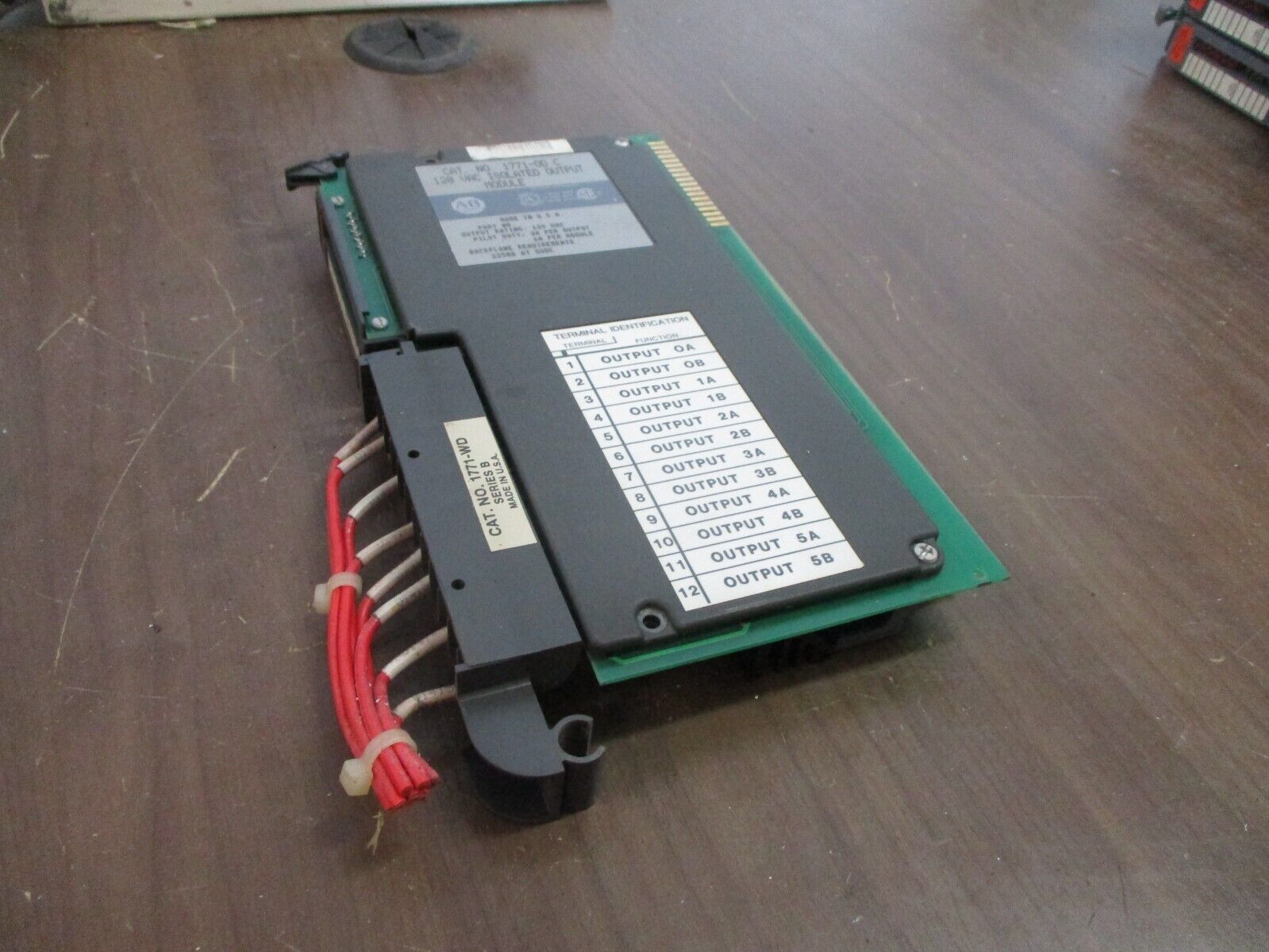 Allen-Bradley Isolated AC Output Module 1771-OD C Used