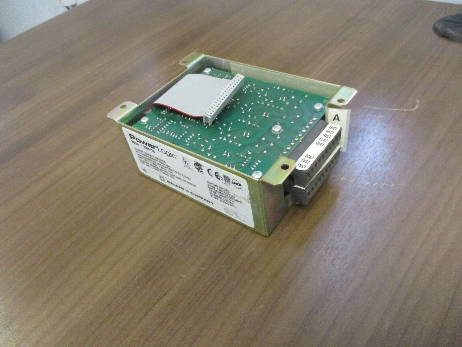 Square D PowerLogic I/O Module 3020 IOM-18 Status Inputs: 120VDC/DC Used