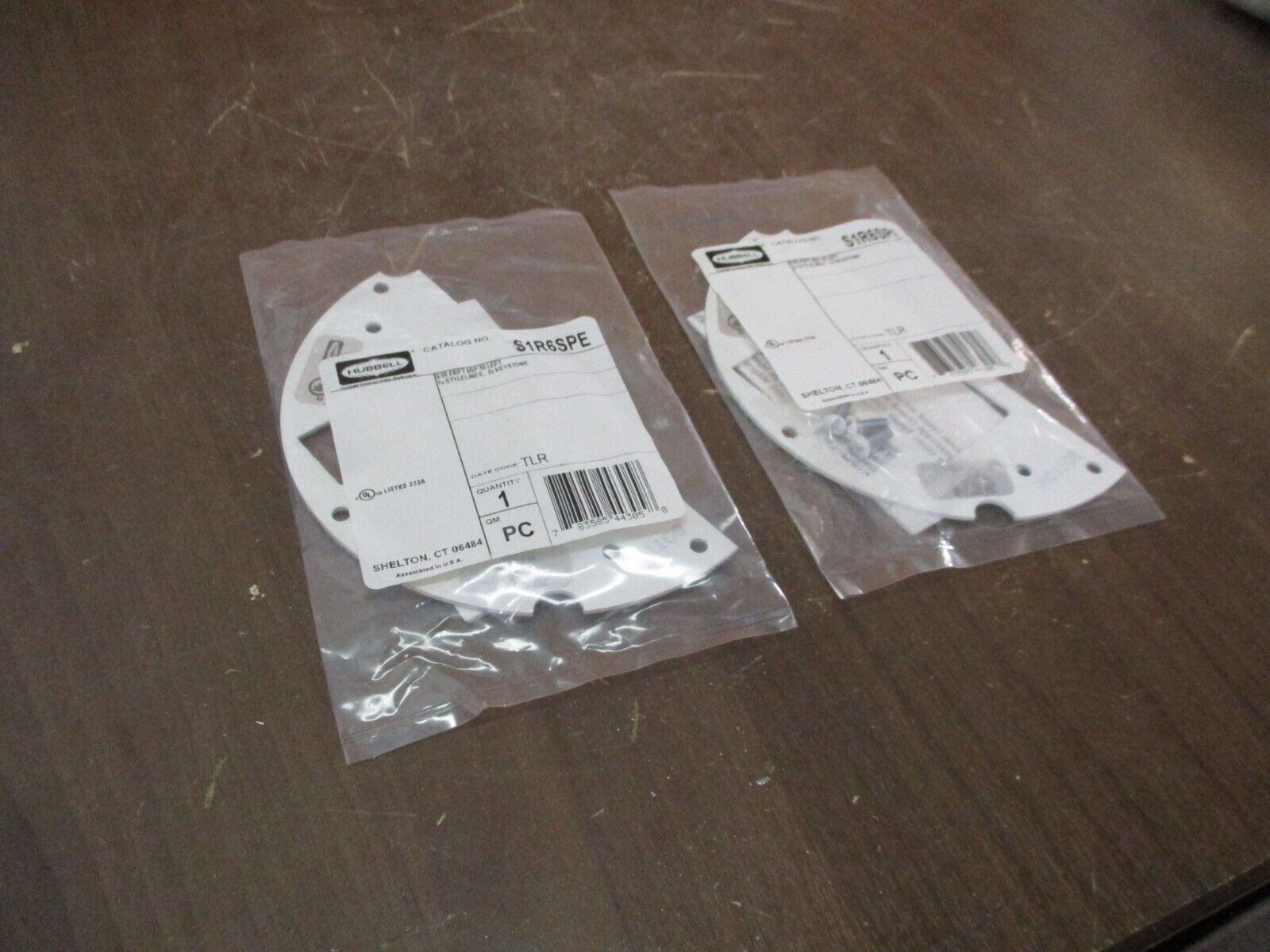 Hubbell Left Front Plate S1R6SPE 1x Styleline 2x Keystone  *Lot of 2*