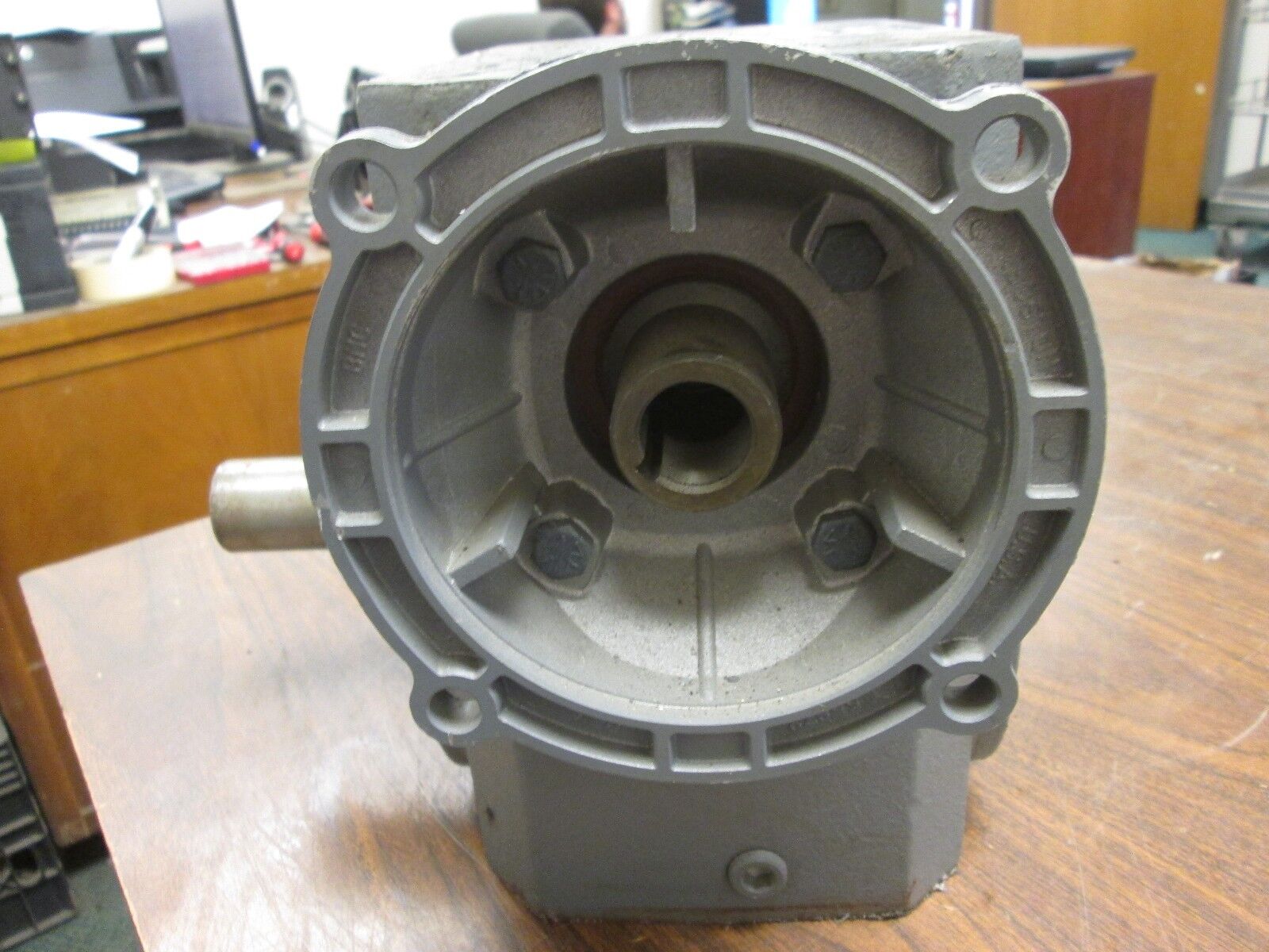 Boston Gear Reducer F732-20-B7-G Ratio 20:1 3.71 HP In 2413 In LB Torque Out