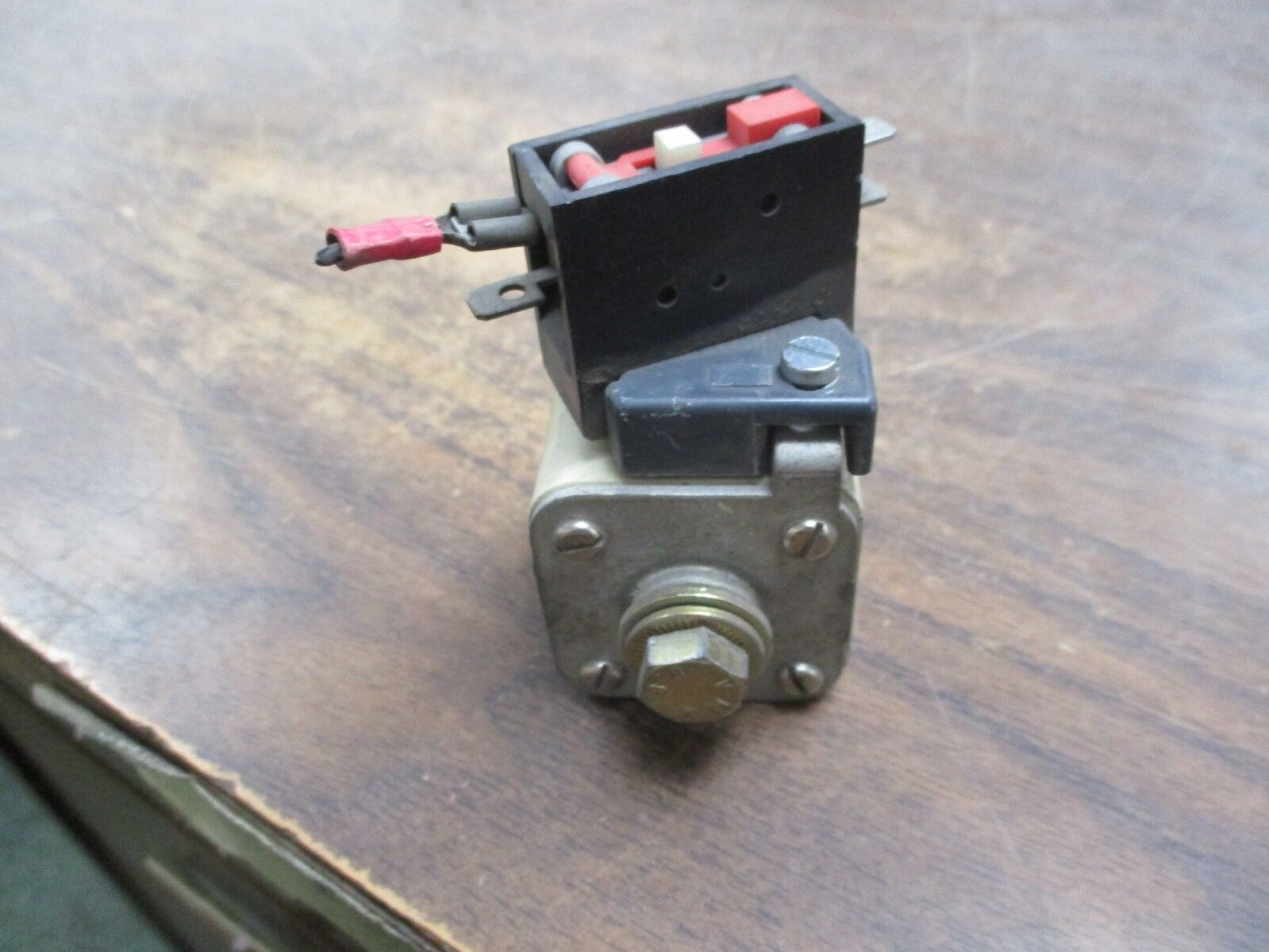 Bussmann Semitron Fuse SYC-4M200 200A 600V *Aux. Contact* Used