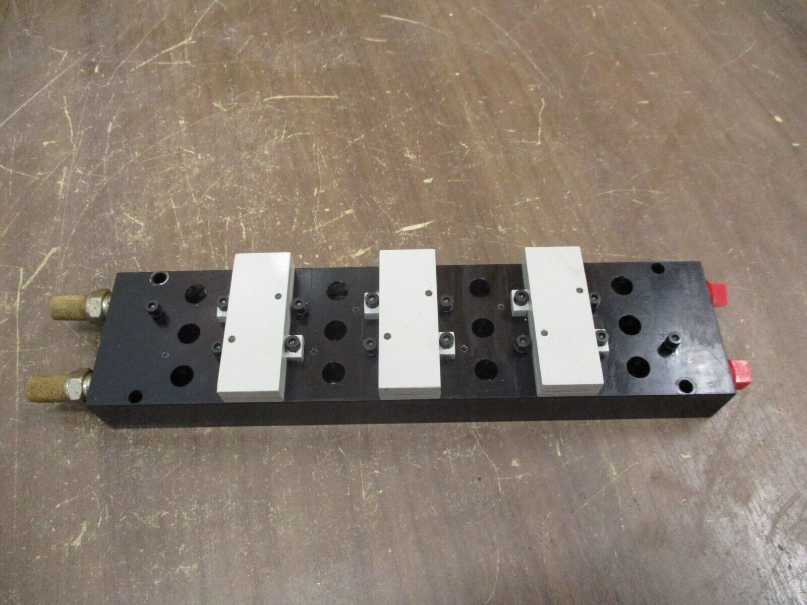 Numatics Air Valve Manifold 7-Slot Used