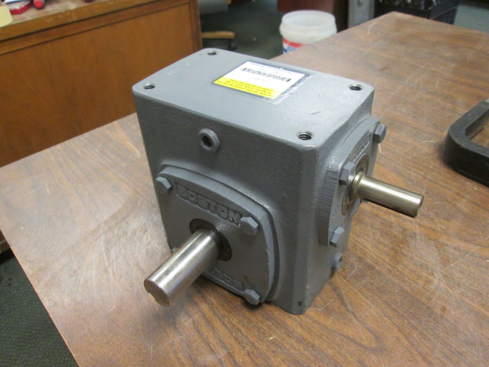 Boston Gear Reducer 72110H1 Ratio 10:1 2.34 HP IN 789 LB-IN Torque Out